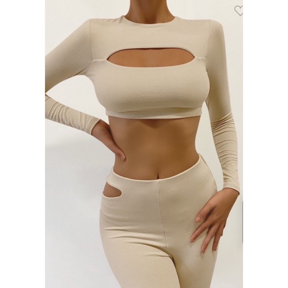 Women’s Y2K BEIGE cut out matching set - Picture 2 of 3